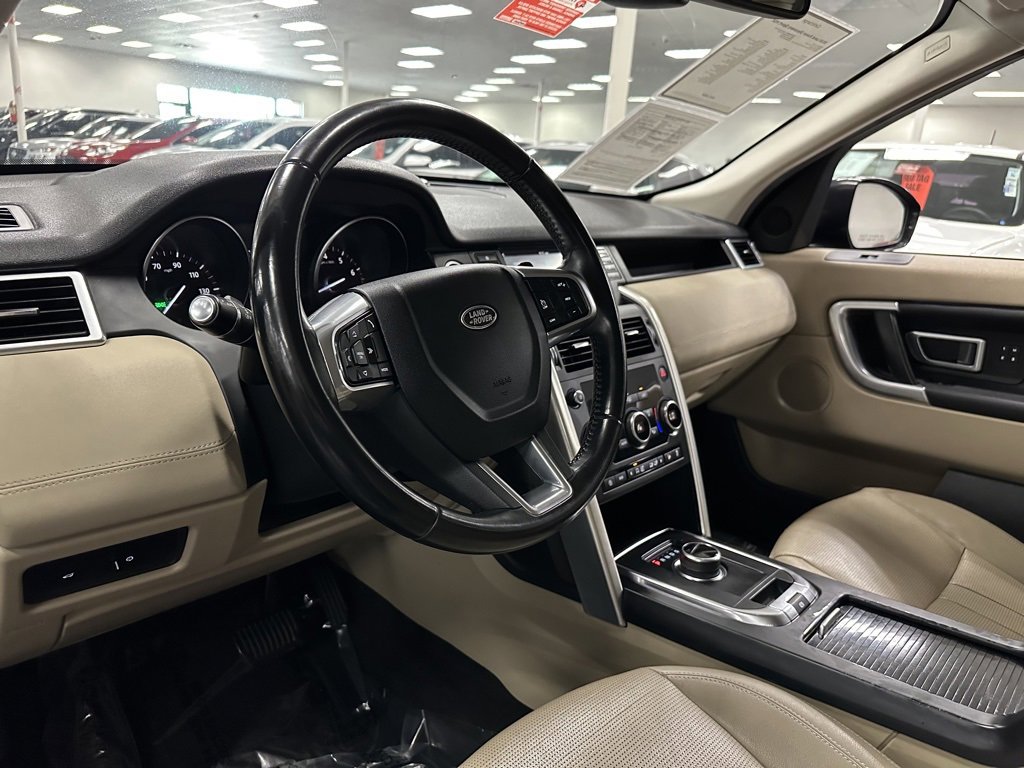 Used 2018 Land Rover Discovery Sport HSE image 14