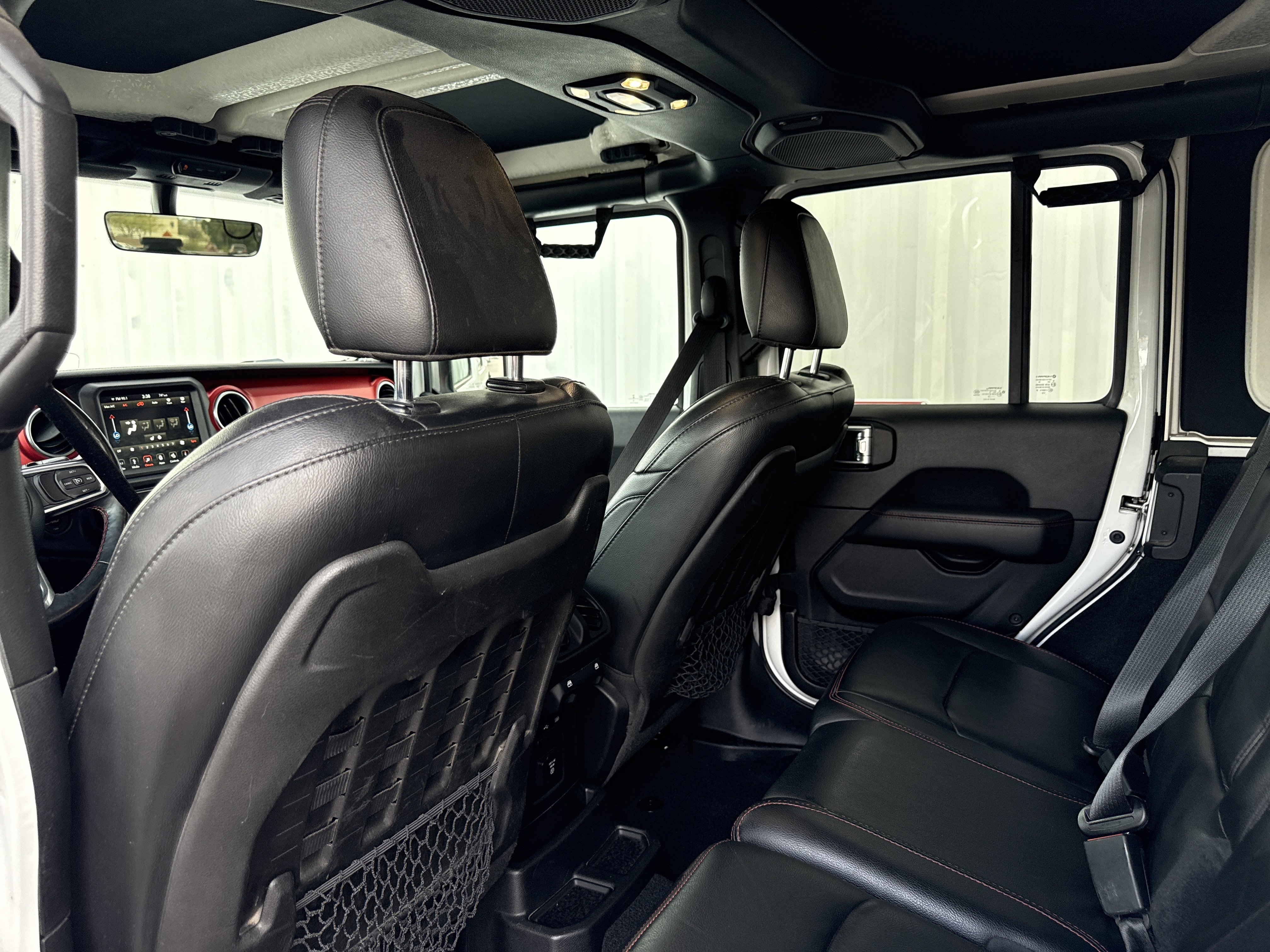 Used 2019 Jeep Wrangler Unlimited Rubicon image 29