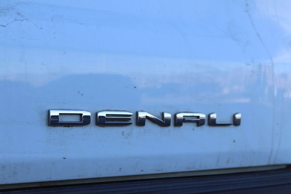 Used 2021 GMC Yukon Denali w/ LPO, Illumination Package image 15