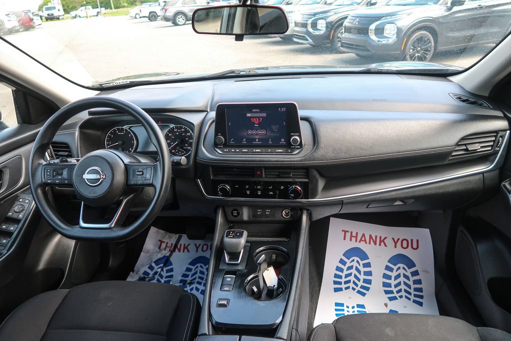 Used 2024 Nissan Rogue S FWD image 14