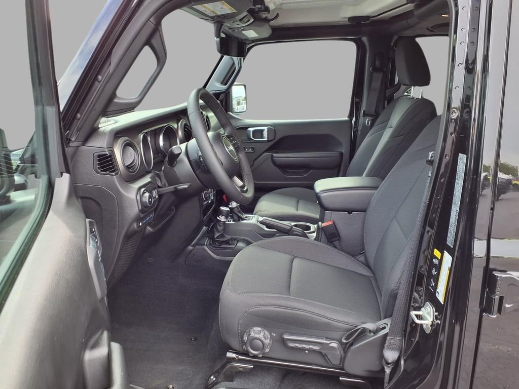 Used 2023 Jeep Wrangler Unlimited w/ 8.4" Radio Group AWD/4WD image 22