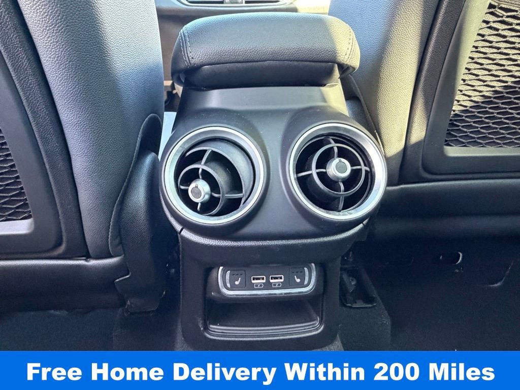 Used 2024 Alfa Romeo Stelvio Sprint image 28