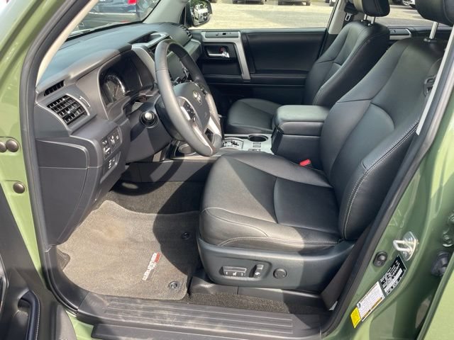 Used 2022 Toyota 4Runner TRD Sport AWD/4WD image 9