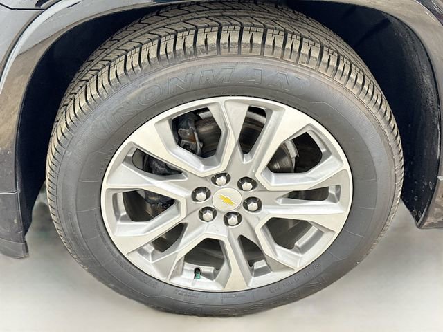 Used 2021 Chevrolet Traverse Premier image 34