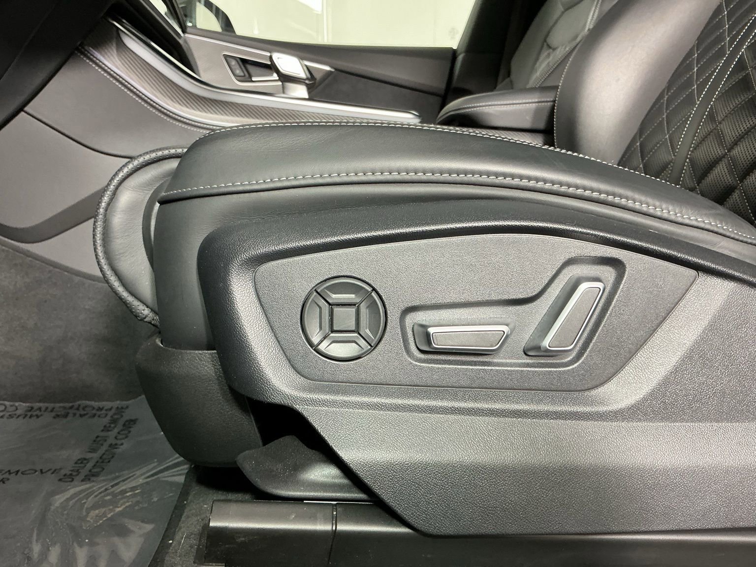 Used 2024 Audi SQ8 Prestige image 17