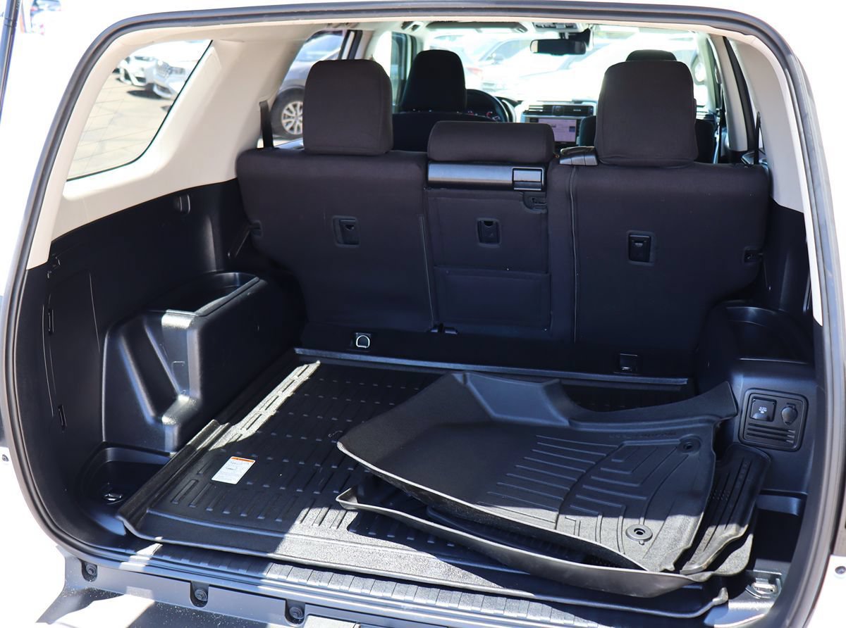 Used 2022 Toyota 4Runner SR5 AWD/4WD image 24