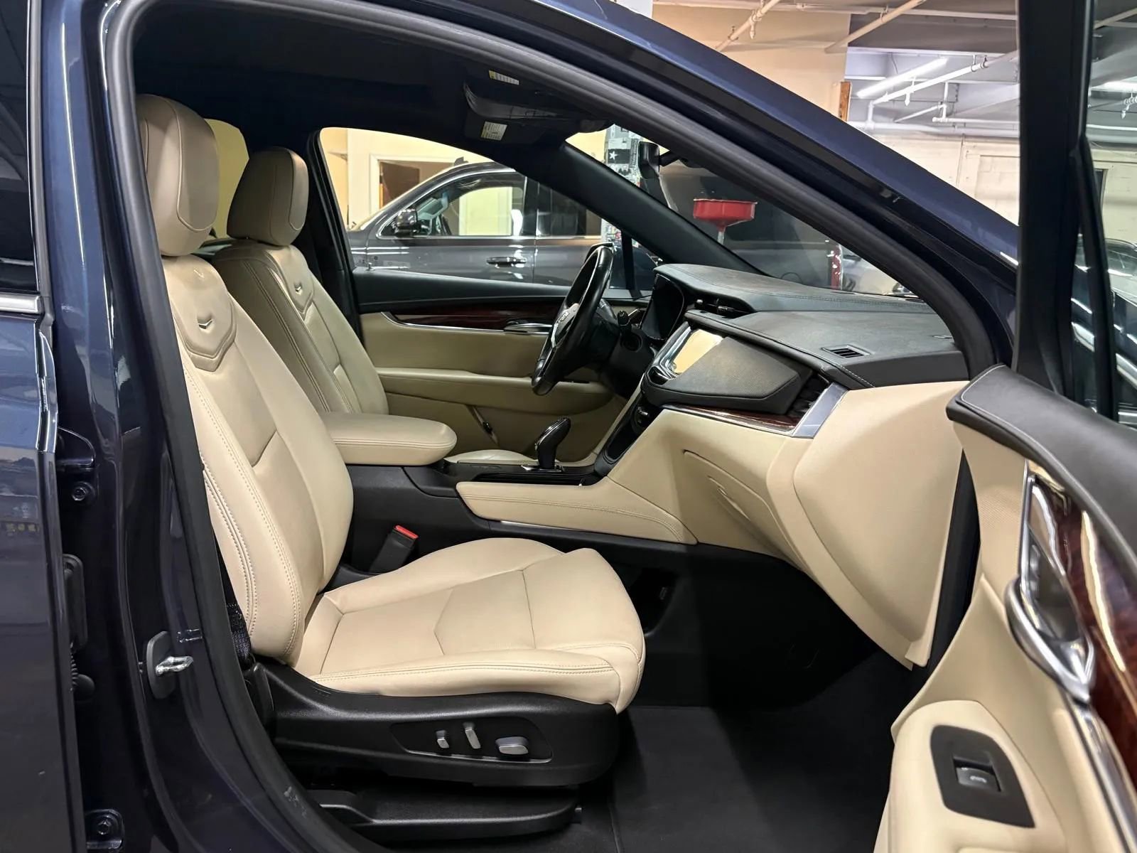Used 2019 Cadillac XT5 Luxury image 19