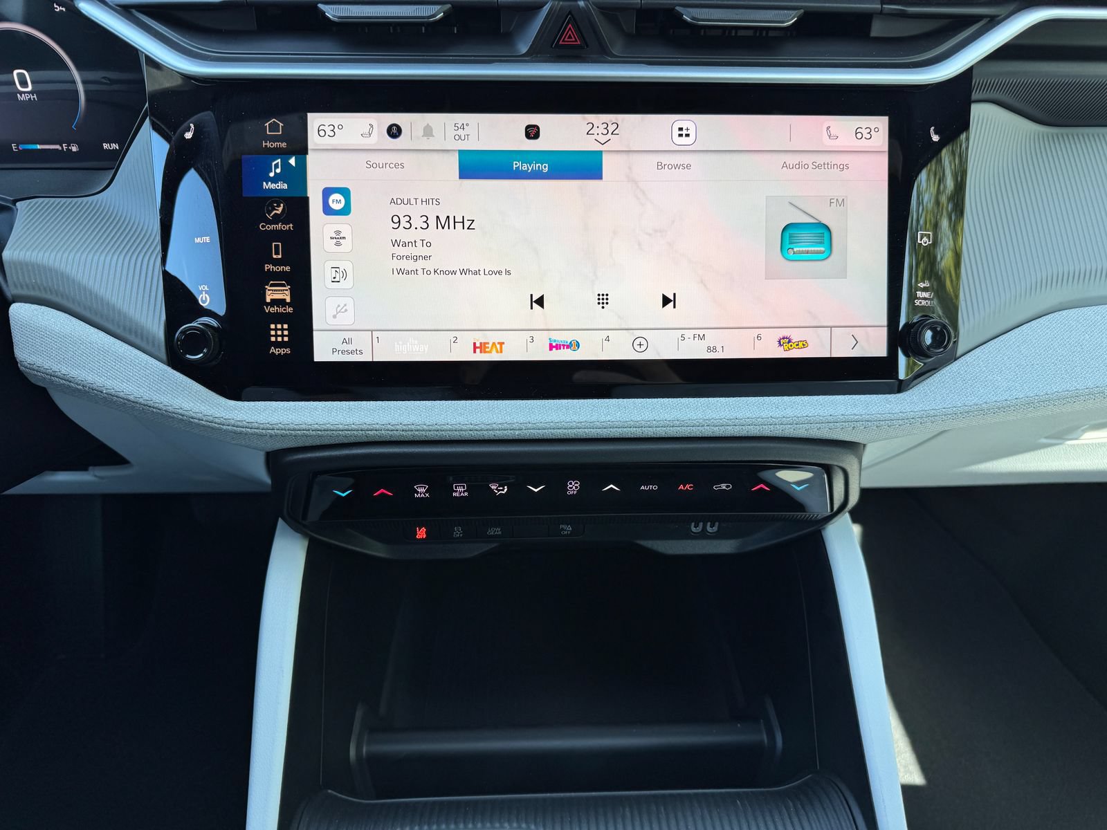 New 2026 Jeep Cherokee Laredo AWD/4WD image 19