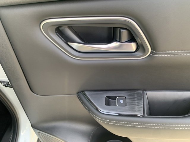 New 2026 Nissan Rogue Platinum image 32