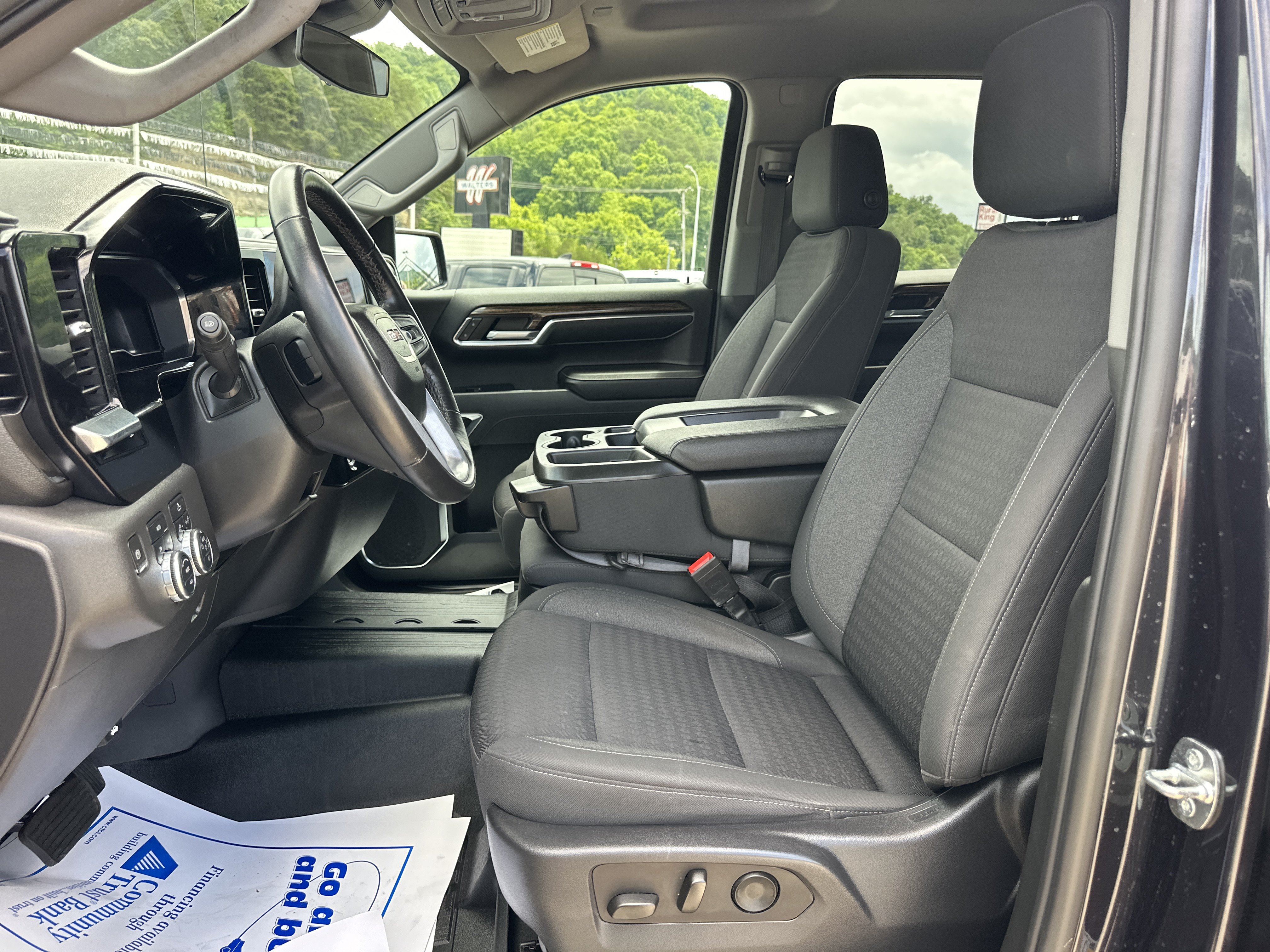 Used 2022 GMC Sierra 1500 Elevation AWD/4WD image 16