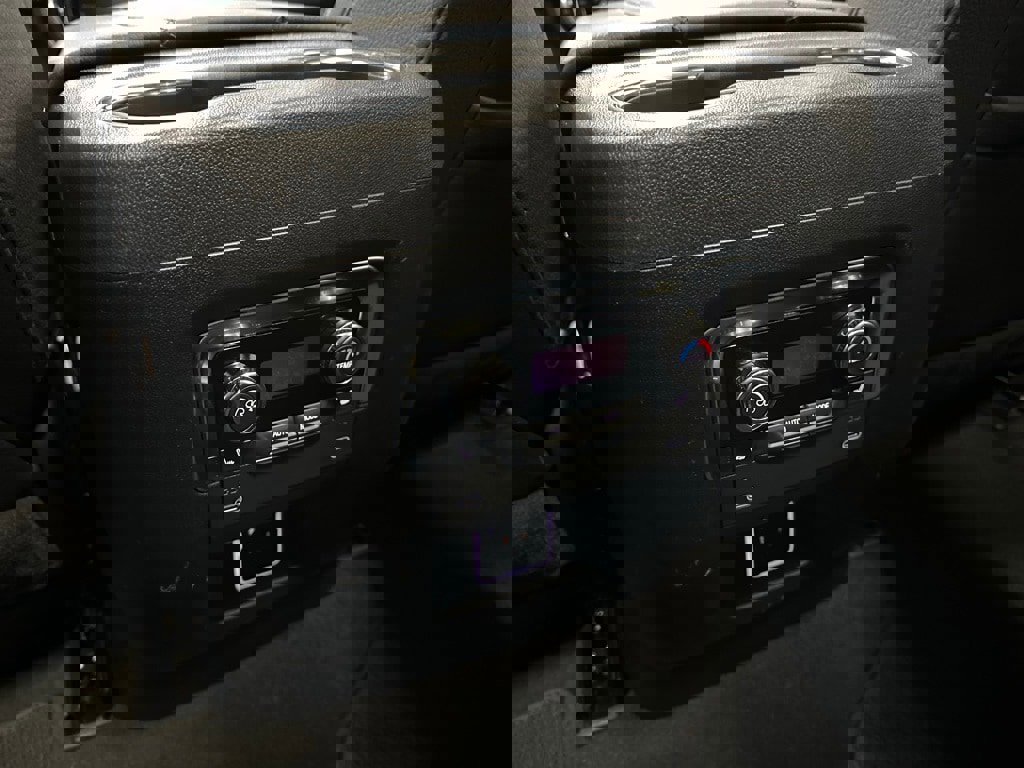 Used 2025 GMC Yukon XL Denali w/ Sun & Power Step Package image 44