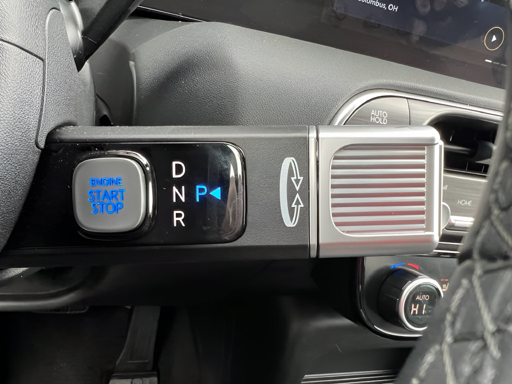 Used 2026 Hyundai Palisade Limited AWD/4WD image 27