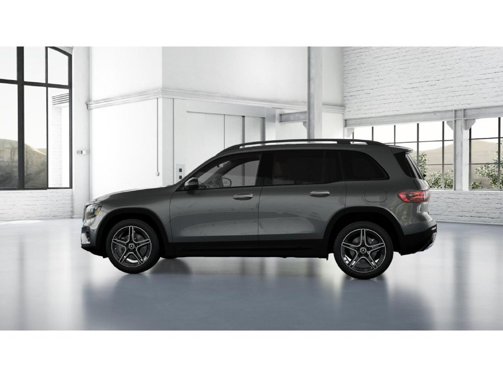 Used 2026 Mercedes-Benz GLB 250 4MATIC image 33