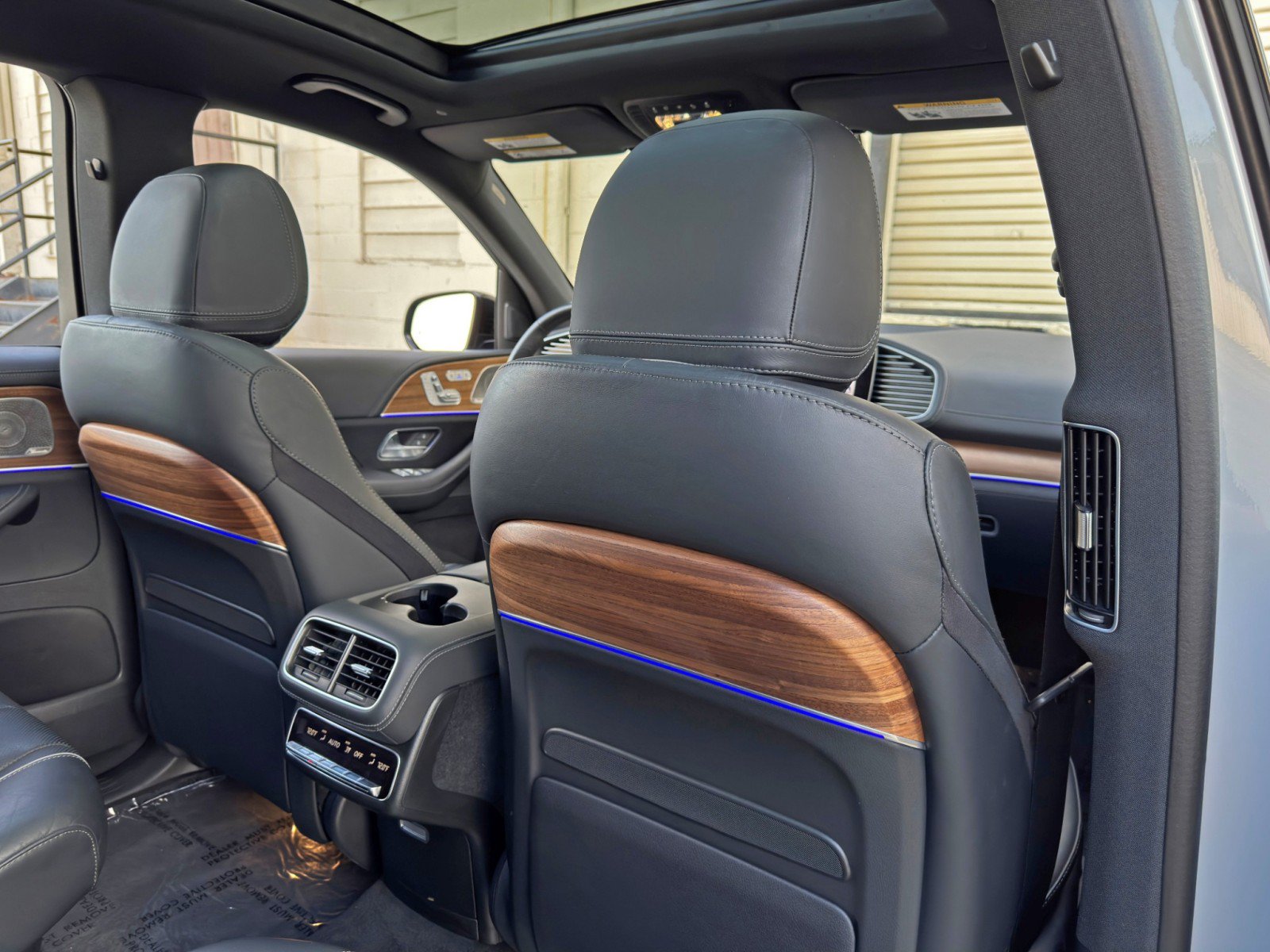 Used 2024 Mercedes-Benz GLS 580 4MATIC image 47