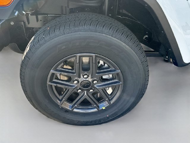 New 2026 Jeep Gladiator Sport AWD/4WD image 32