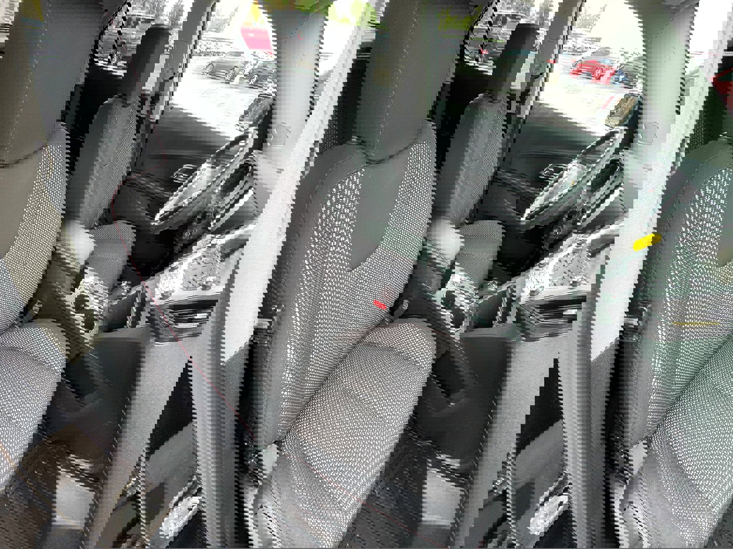 Used 2017 Chevrolet Equinox LT image 25