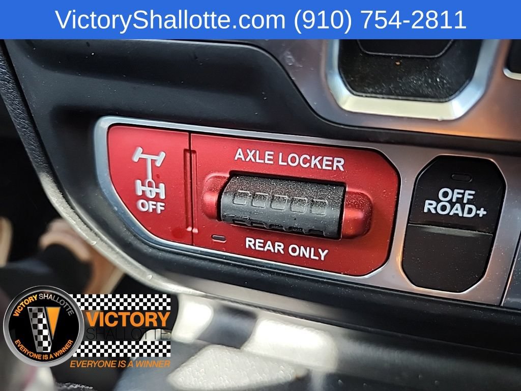 Used 2024 Jeep Gladiator Mojave w/ Technology Group AWD/4WD image 6