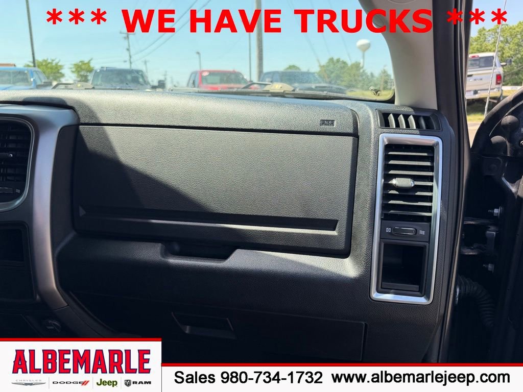 Used 2021 RAM 1500 Classic SLT AWD/4WD image 32