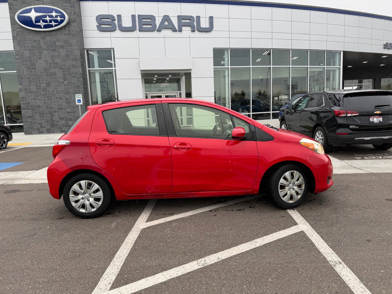 Used 2013 Toyota Yaris LE image 9