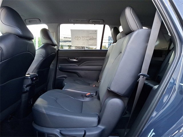 New 2026 Toyota Grand Highlander XLE image 7