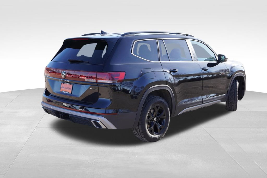 Used 2024 Volkswagen Atlas Peak Edition SEL image 5