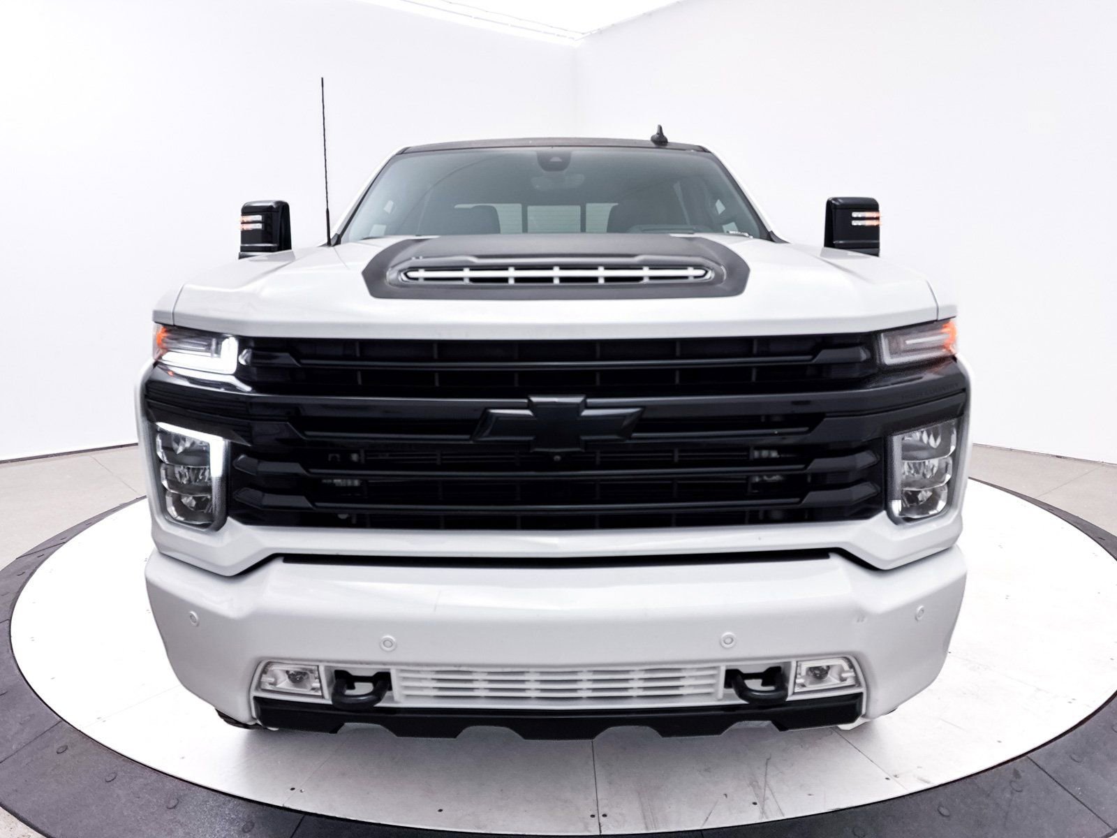 Used 2022 Chevrolet Silverado 2500 High Country w/ Z71 Off-Road Package image 26