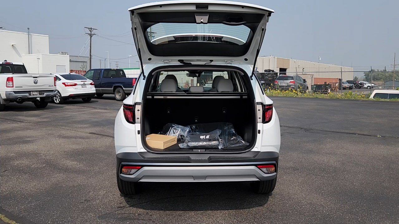 New 2025 Hyundai Tucson SE image 18