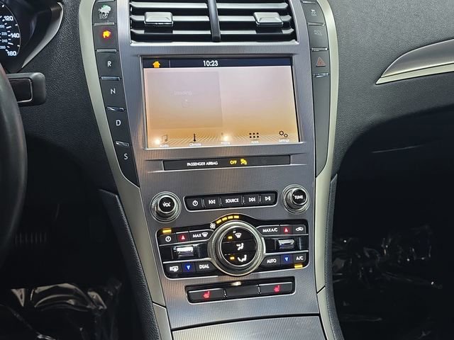 Used 2019 Lincoln MKZ Premiere image 21