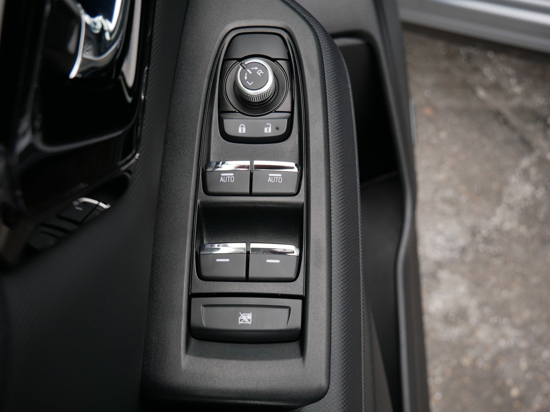 Used 2025 Subaru Forester Limited image 19