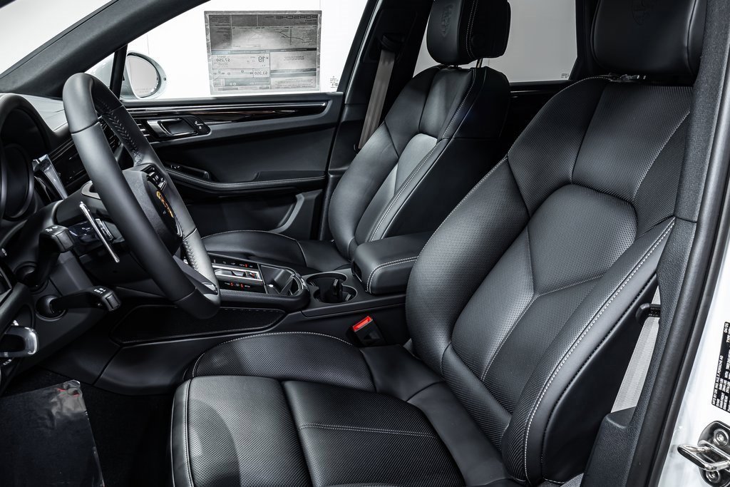 Used 2025 Porsche Macan S image 5