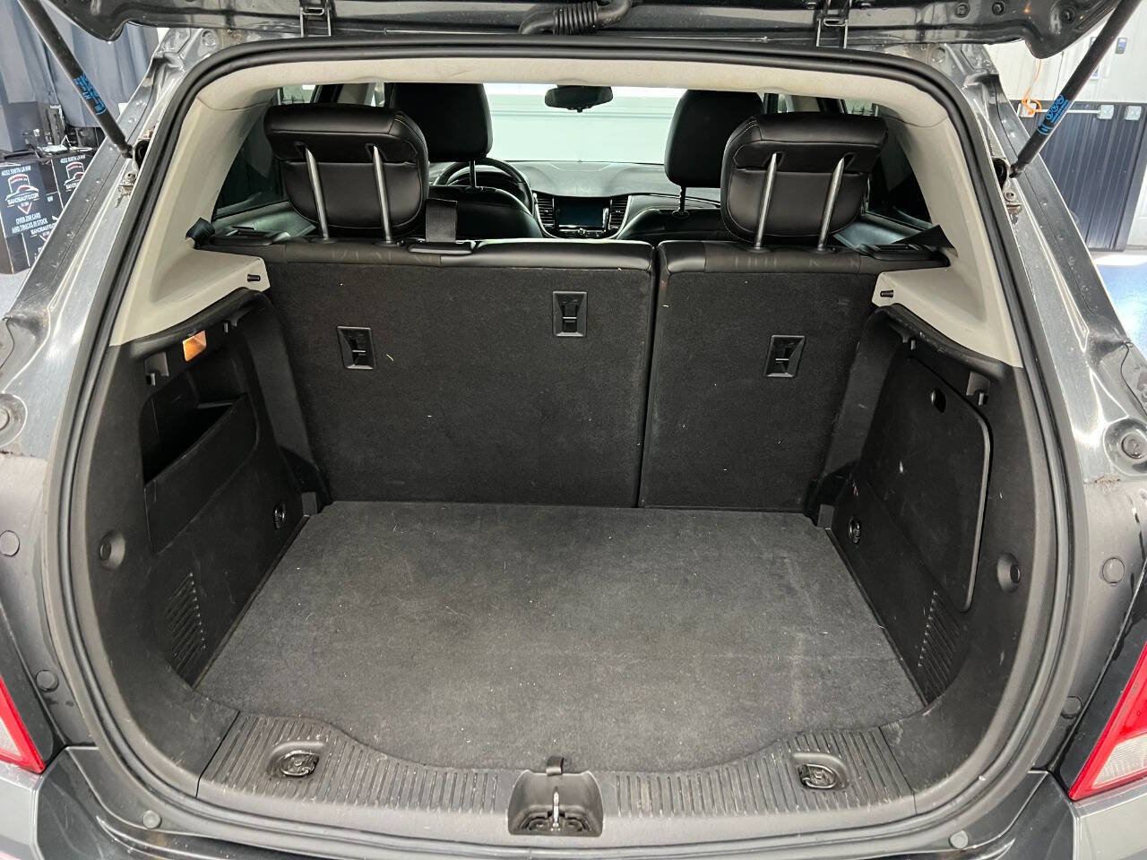 Used 2017 Chevrolet Trax LT w/ LT Convenience Package FWD image 12