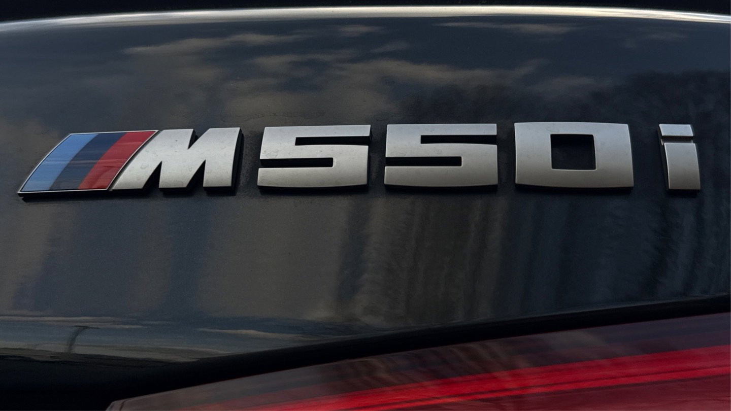 Used 2018 BMW M550i xDrive image 16