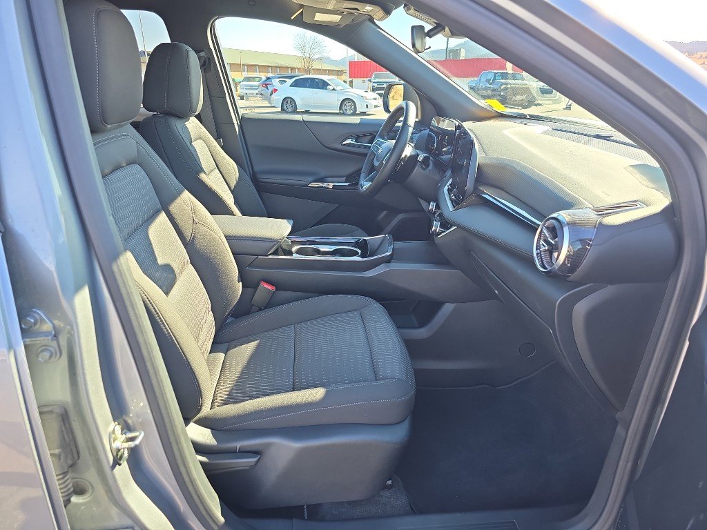 Certified 2025 Chevrolet Equinox LT image 24