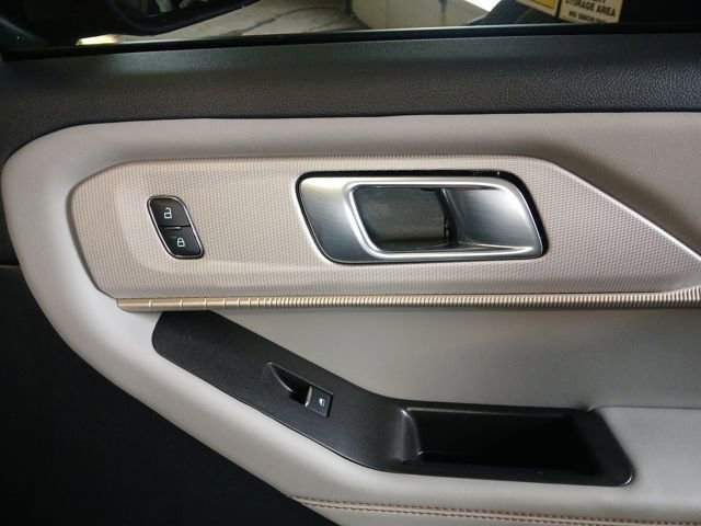 Used 2025 Ford Explorer Active w/ Active Comfort Package image 55