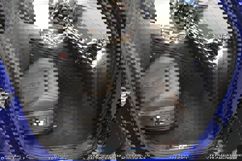 Used 2025 BMW X6 M Competition w/ Executive Package image 19