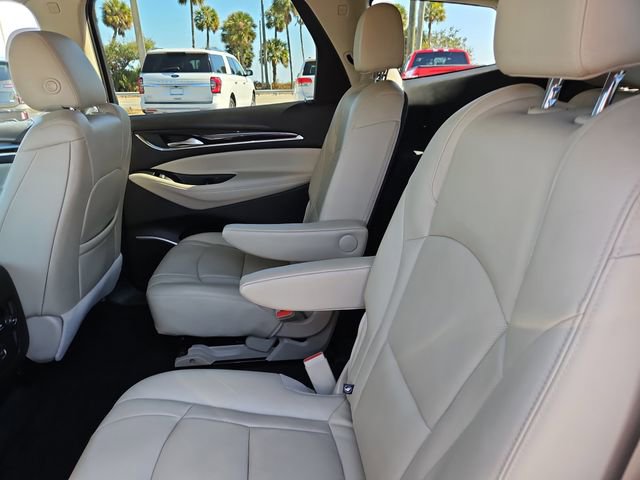 Used 2021 Buick Enclave Essence image 13