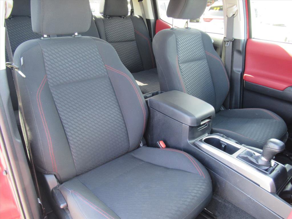 Used 2023 Toyota Tacoma SR5 w/ Technology Package image 10