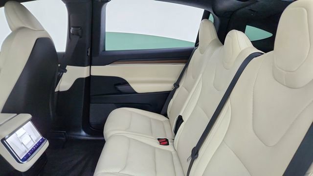 Used 2023 Tesla Model X image 27