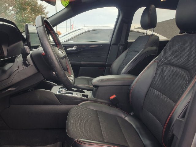 Used 2024 Ford Escape ST-Line w/ Tech Pack #1 AWD/4WD image 5