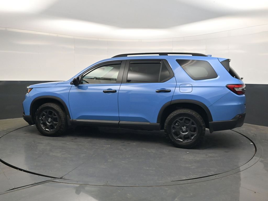 Used 2025 Honda Pilot TrailSport image 7
