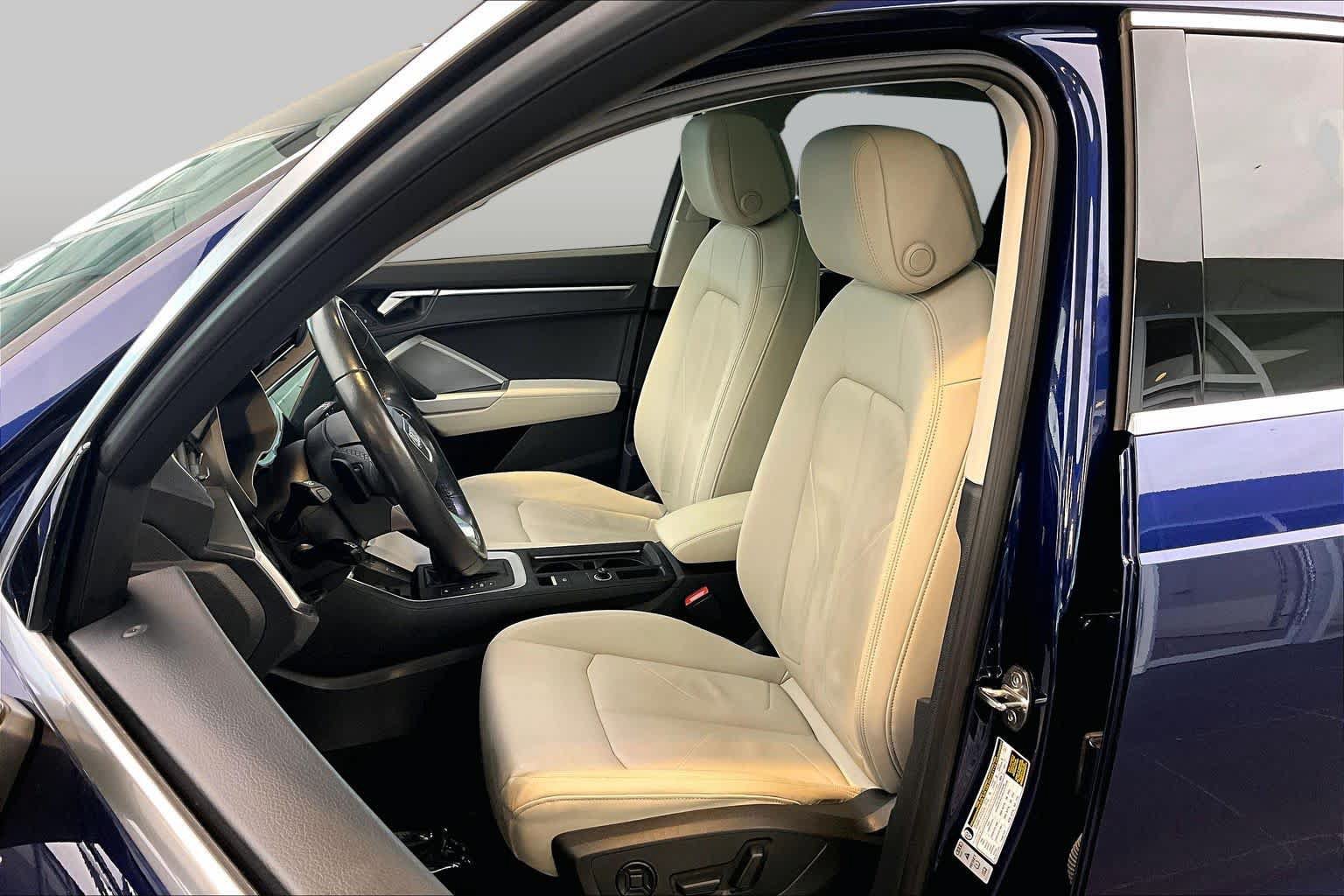 Certified 2024 Audi Q3 2.0T Premium w/ Convenience Package AWD/4WD image 8