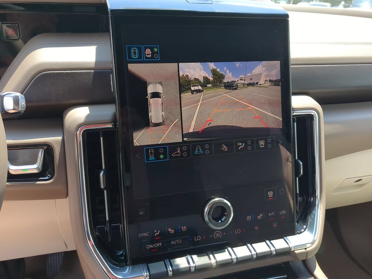 New 2026 GMC Yukon Denali w/ Denali Reserve Package AWD/4WD image 15
