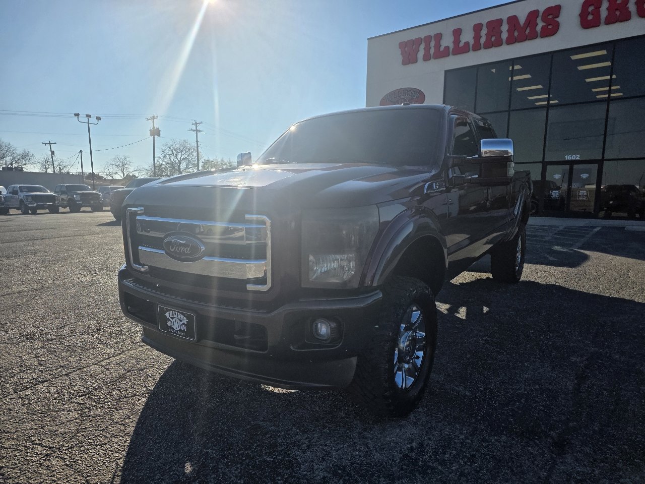 Used 2011 Ford F250 Lariat w/ Lariat Interior Pkg image 3