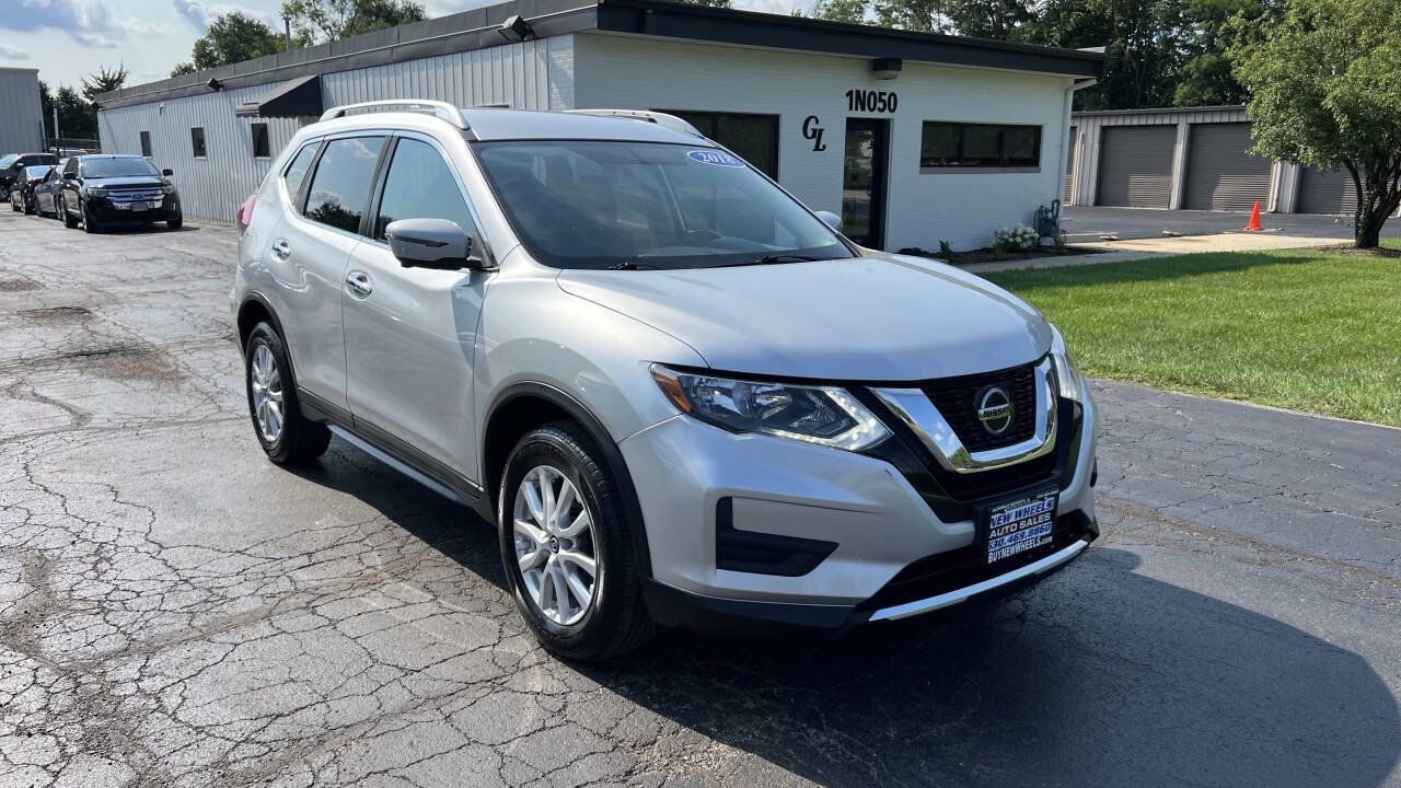 Used 2018 Nissan Rogue SV w/ Premium Package image 6