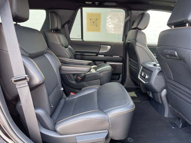 Used 2025 Ford Expedition Tremor AWD/4WD image 39