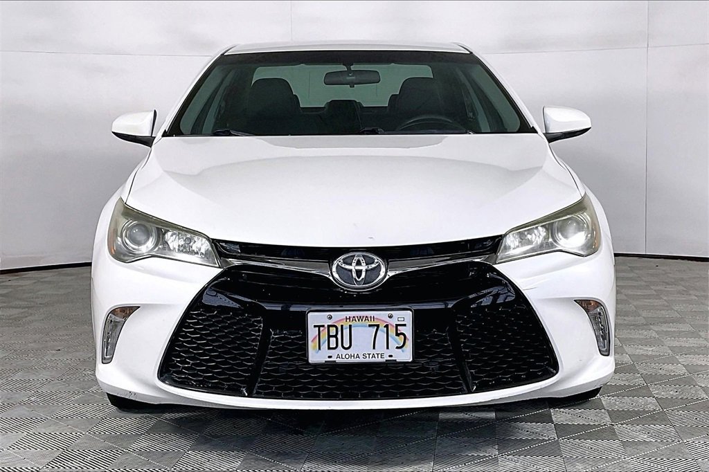 Used 2017 Toyota Camry XSE image 2