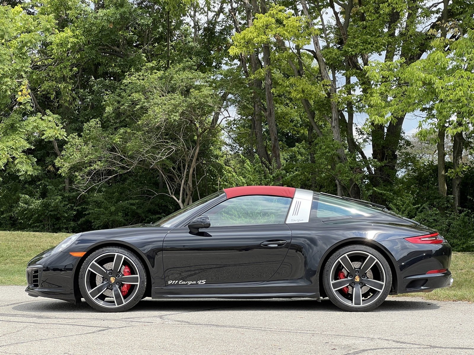 Used 2017 Porsche 911 Targa 4S image 2