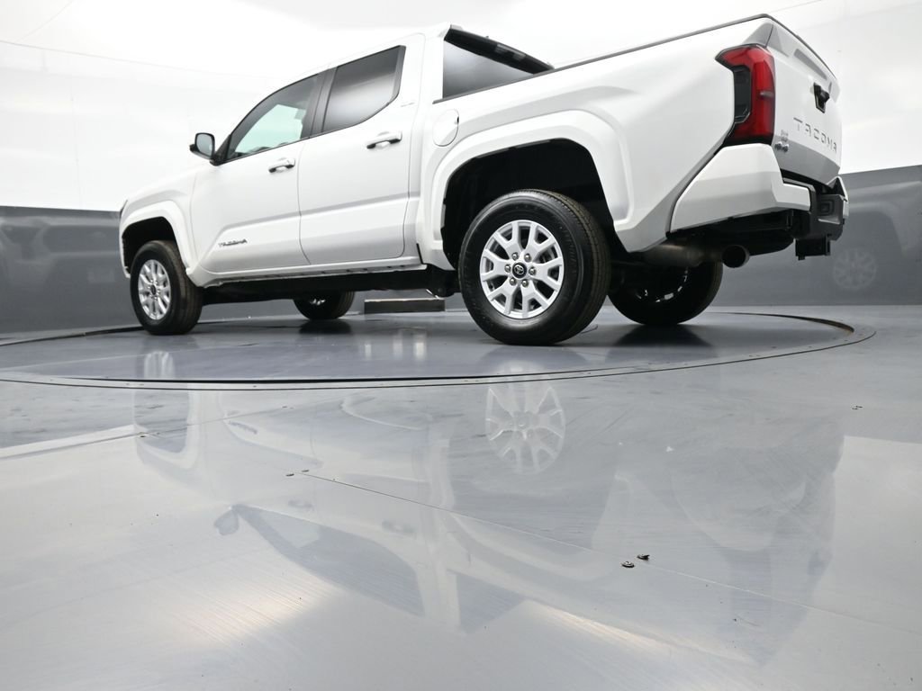 Certified 2024 Toyota Tacoma SR5 image 32