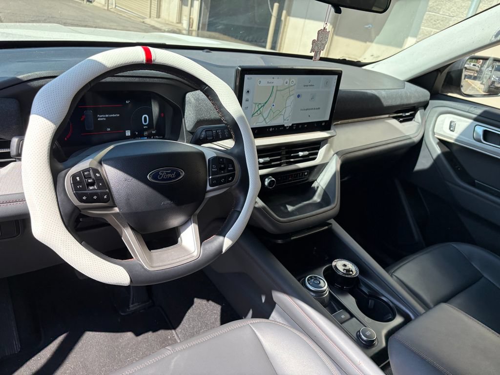Certified 2025 Ford Explorer Active w/ Active Comfort Package AWD/4WD image 19