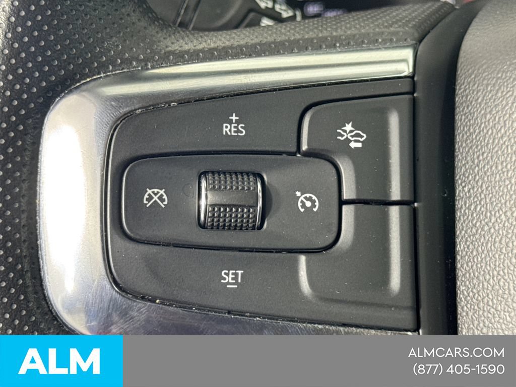 Used 2025 Chevrolet Blazer LT FWD image 27